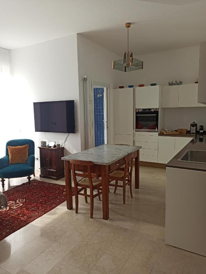 Ampio Ed Incantevole Monolocale A Citylife Milan Luaran gambar